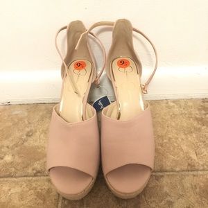 Jessica Simpson Women’s Wedges